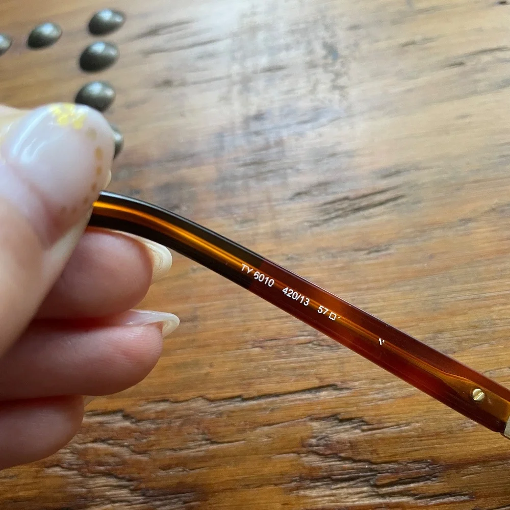 Tory Burch NWOT Eleanor Pilot Sunglasses - Picture 7 of 8